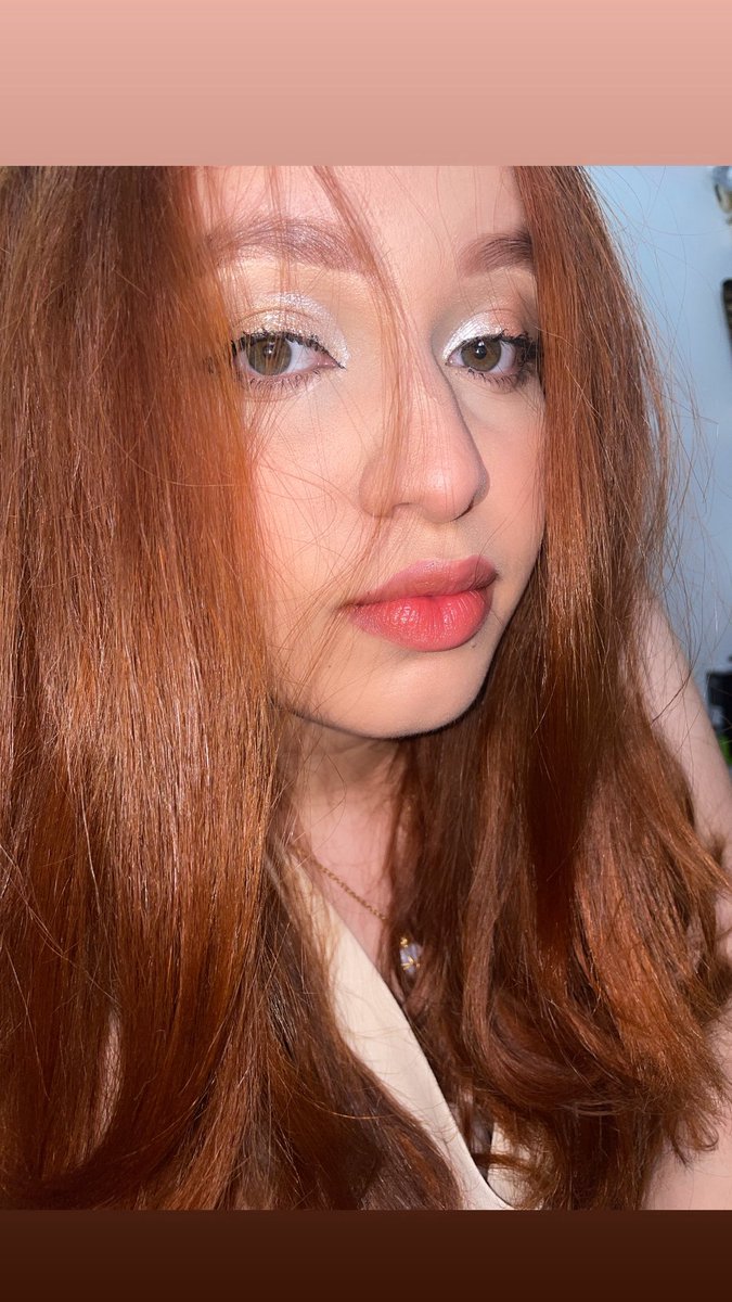 Iniciar transición capilar posiblemente haya sido la mejor decisión de mi vida porque un día me puedo ver así y el otro asá 💋