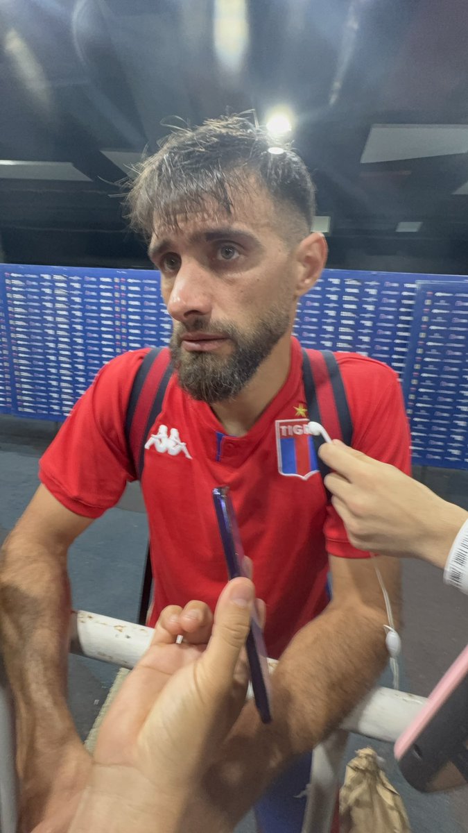 #Tigre
El capitán de Tigre, Joaquín Laso, pasó por Tigrenses y nos contó cómo esta de la molestia que arrastra en el  isquiotibial “Maximizo los cuidados. Estoy siempre predispuesto. Creo que no va a haber ningún problema (para el sábado). Apretare los dientes y a meterle”
