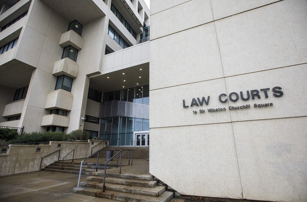 Alberta lawyers warn premier's remarks risk eroding democratic integrity edmontonjournal.com/news/politics/…