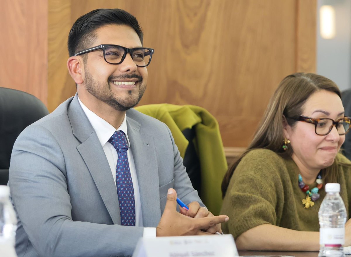 Adolfo_Cerqueda's tweet image. Se vienen grandes noticias para Nezahualcóyotl en temas de salud 🏥

En el marco del ✅ #PlanDelOriente, hoy nos han confirmado que tenemos un gran avance de los diferentes proyectos de salud para nuestro municipio, los cuales están muy cercanos a verse concretados.

Nuestro 🏥…