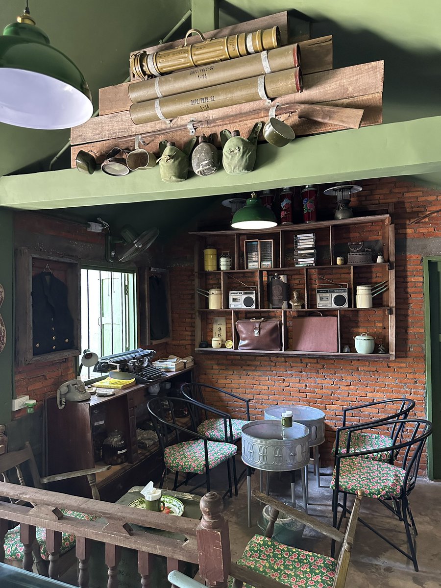 New communist theme cafe opened in Laos!
