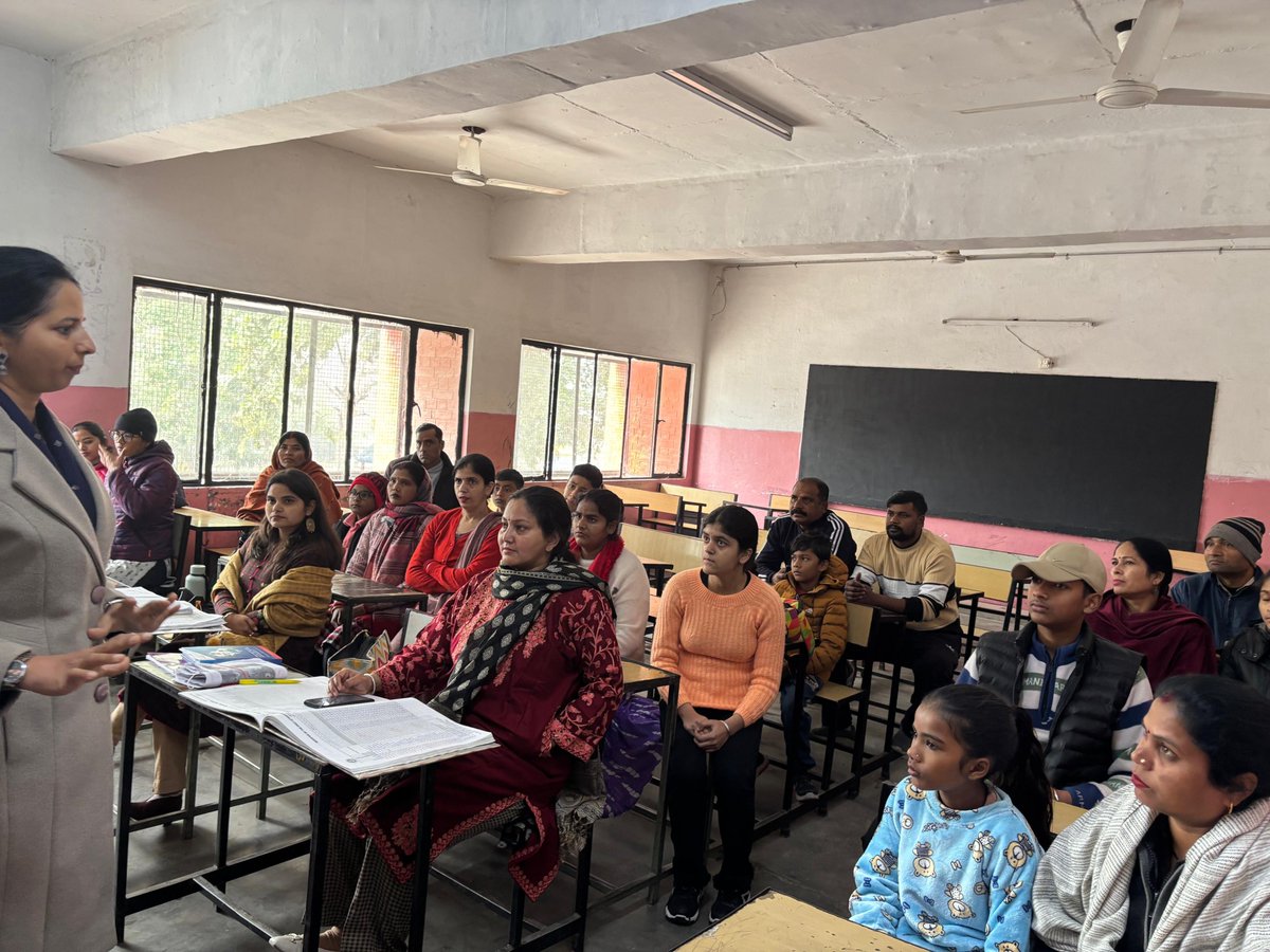 39Gmsss's tweet photo. @ggmsss18 @SchoolEduChd @EduMinOfIndia #VidyanjaliVidyanjali Awareness Camp for parents was successfully conducted at GMSSS-39C, CHANDIGARH.
@SchoolEduChd
@EduMinOfIndia https://t.co/yC3EMm6GkO