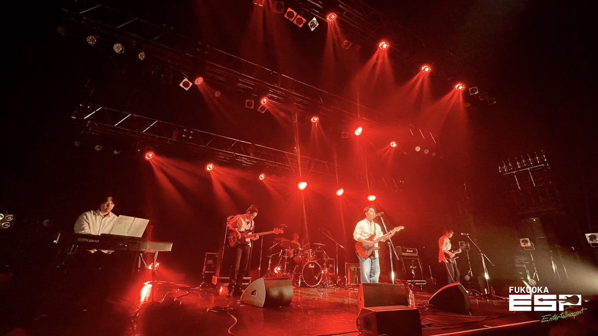 esp_f_artist's tweet photo. 音楽アーティスト科の在校生と卒業生が #ZeppFukuoka のステージに立ち、素晴らしいパフォーマンスを披露✨
#QuatreMains #SWEETBEAT #JUKEVOX の3バンドが出演‼️
大舞台でも堂々と演奏してカッコよかったです👏
音楽芸能スタッフ科の皆さんありがとうございました🙌
#ESPエンタテインメント https://t.co/LroenQA7MH