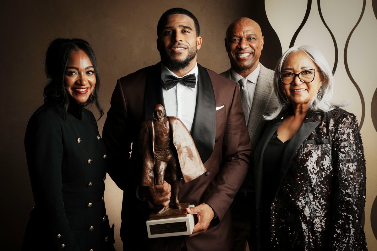 Commanders's tweet image. A well-earned recognition for @Bwagz 👏