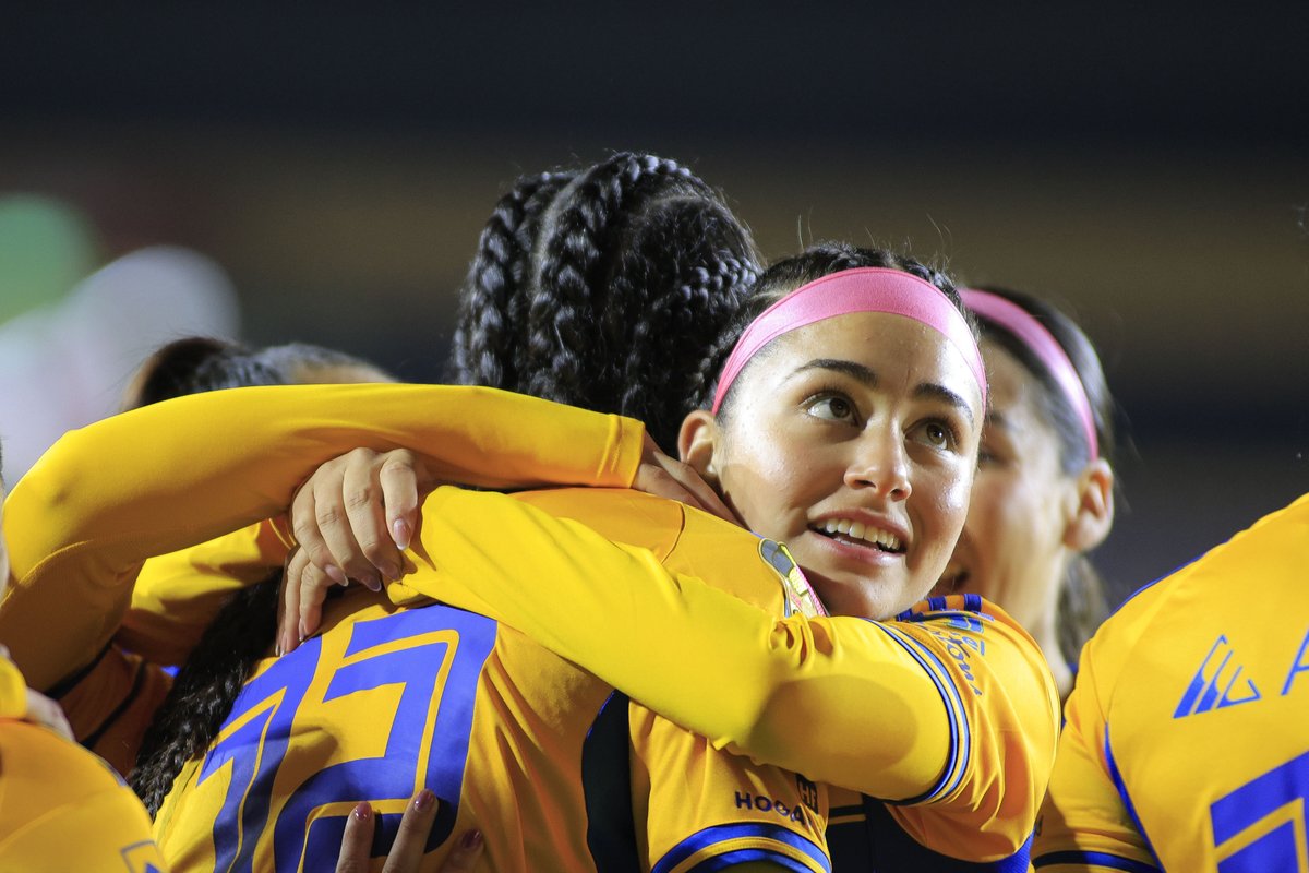 TigresFemenil's tweet photo. Sonrían, ganaron las Amazonas. 😀 https://t.co/ebtkqji2X9