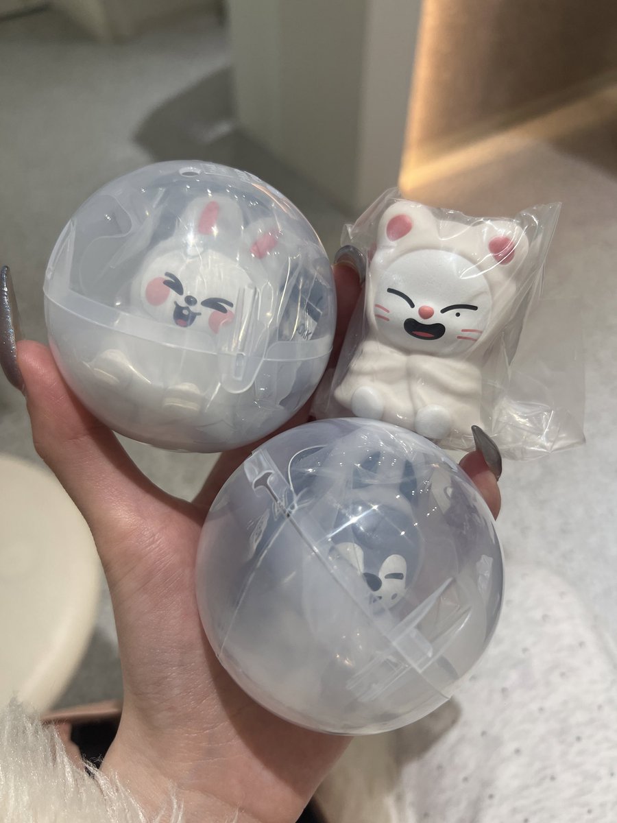sooo4109's tweet photo. StrayKids スキズ SKZOO ライトマスコット ガチャ 交換  譲渡 買取

譲 ウルフチャン🐺、リビット🐰、トゥエッキ🐖🐇、ジニレット🦙
求 ボカリ🐥、フォクシニー🦊or定価買取

現在渋谷にいるため渋谷手渡し交換
又は後日大阪市内手渡し交換or郵送

お気軽にお声掛けください🍀 https://t.co/OExNvsmQaZ