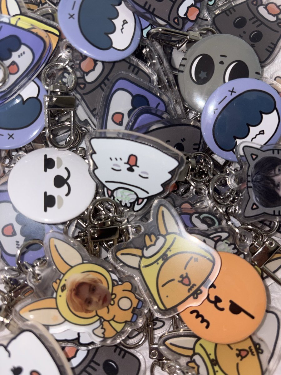 ‧₊˚♪ 𝟮𝟬𝟮𝟲 𝙏𝙓𝙏 𝙈𝙊𝘼 𝘾𝙊𝙉 𝄞₊˚⊹
투바투 모아콘 나눔

♡ 일시 - 중콘, 막콘
♡ 물품 - 아크릴 키링 ( 도안 2개 ), 미니 캔뱃지
♡ 수량 - 타래 참고
♡ 장소 및 착장 - 당일 인용
♡ 인증 - #rt + #heart

-> 맞나눔은 편하게 멘이나 디엠 주세용