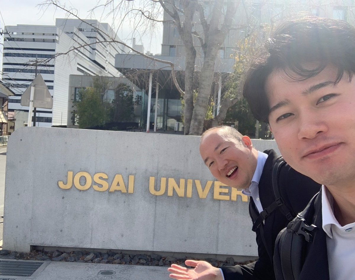 PafmoG's tweet photo. 本日は城西大学の合同企業説明会に参加させて頂いています🙇
OBも参加しているので、ピンク色のブースを目印に、ひばり薬局の事聞きに来てください- ̗̀🙌  ̖́- https://t.co/p4X73cLogv