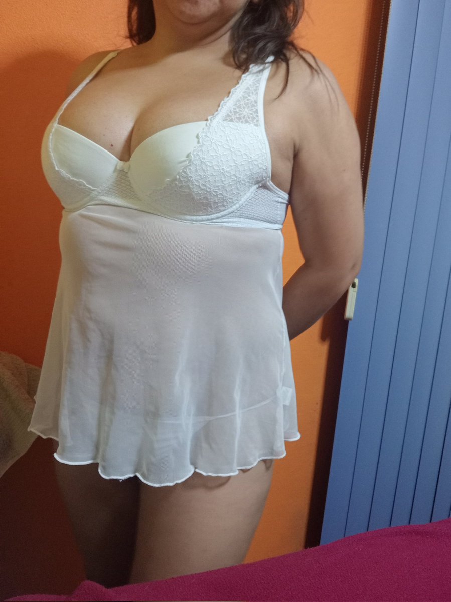 CristiYCarlos2's tweet photo. Pijama y a dormir, hace frío 🥶 https://t.co/Z2MZa4BG9q