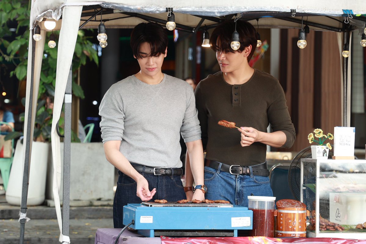 DareYouToDeath's tweet image. ไม่ขายแล้วม้างหมูปิ้งอ่ะ😙🥓

#DareYouToDeathEP7
[PHOTO BEHIND THE SCENES]