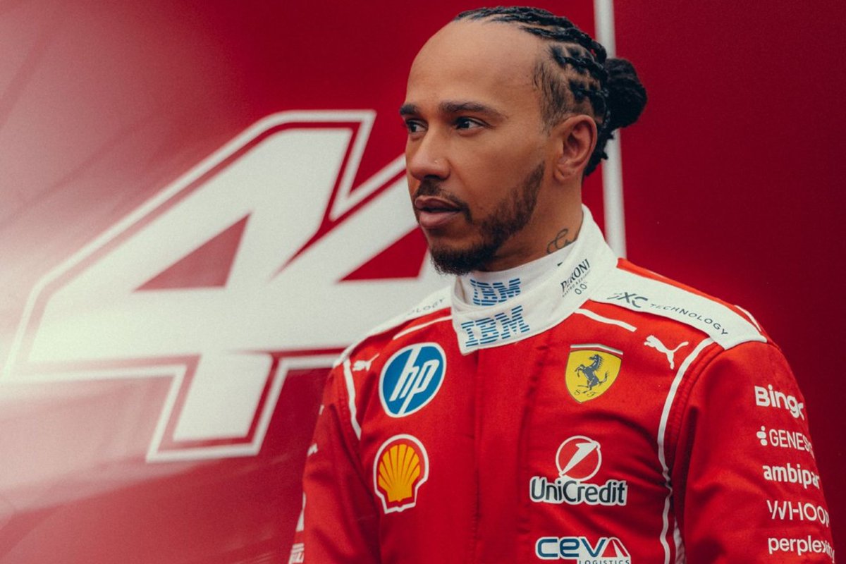 Antonio_Rosique's tweet image. Leyendas con 40 años o más y que siguen compitiendo al más alto nivel

⚽️Cristiano Ronaldo - 41 años

🏀LeBron James - 41 años

🏎️Lewis Hamilton - 41 años

#Colosal 
#TheGOAT