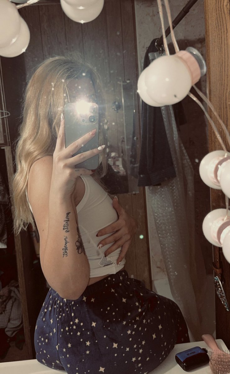 sshaymorgann's tweet photo. make sure to click the link in my bio, running a deal you don’t wanna miss. 🙈 https://t.co/PK7IhWjMfu