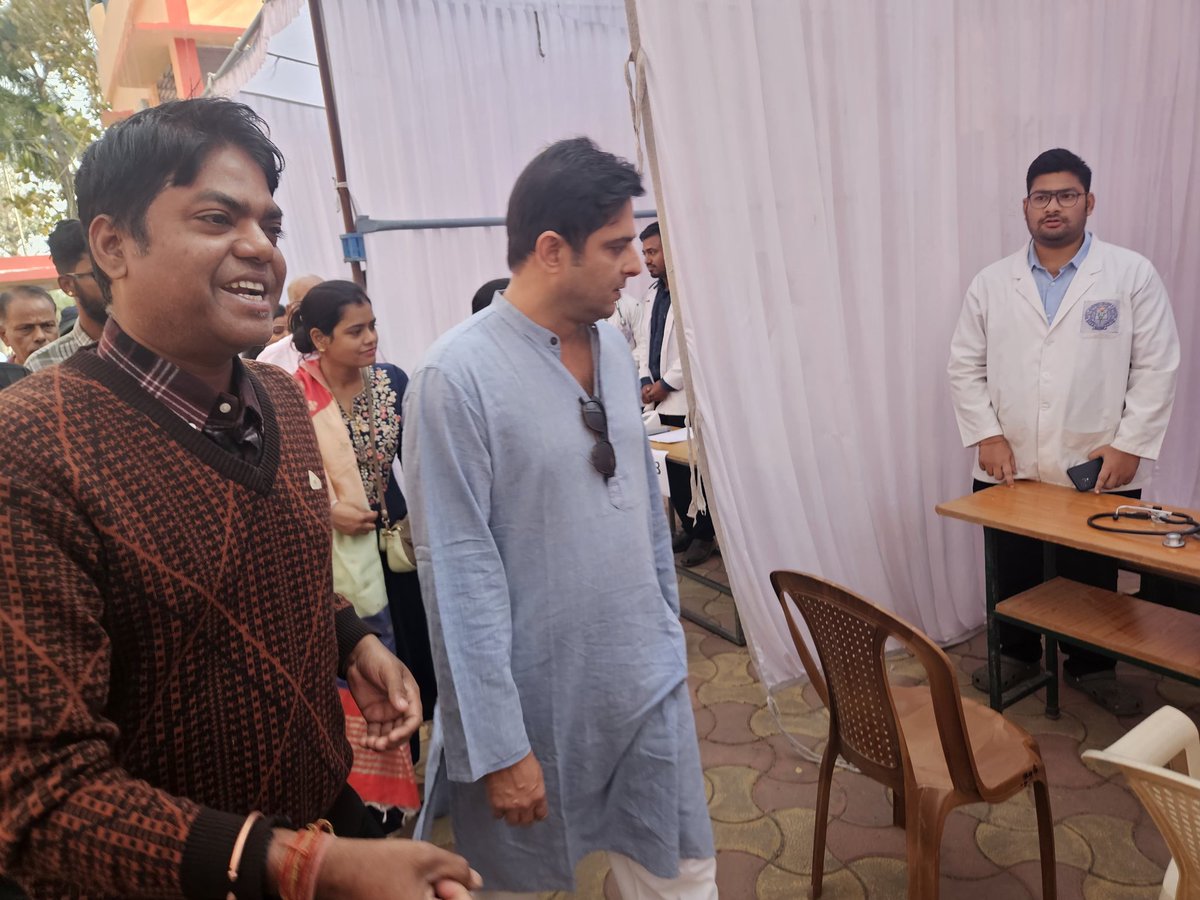 pkparua's tweet photo. ଆମର ବଲାଙ୍ଗିର ସରକାରୀ ଆୟର୍ବେଦିକ କଲେଜ ରେ ଚାଲିଥିବା ଗୋଲ୍ଡେନ ଯୁବିଲି ସେଲିବ୍ରେସନ  ରେ ଆଜି ଅନୁଷ୍ଠିତ ହେଉଥିବା ସ୍ୱାସ୍ଥ୍ୟ ଶିବିର ର ଶୁଭ ଉଦଘାଟନ ମାନ୍ୟବର ବଲାଙ୍ଗିର ବିଧାୟକ #ଶ୍ରୀଯୁକ୍ତ_କଳିକେଶ_ନାରାୟଣ_ସିଂହଦେଓ ଙ୍କ ଦ୍ଵାରା ହେଇଯାଇଛି 
@DeoKalikesh 

@Naveen_Odisha @bjd_odisha @BJDITCell https://t.co/PUe2zF4AUX