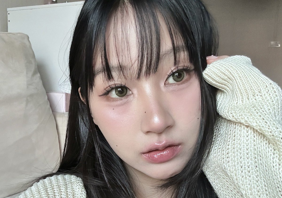 เสพติดการใช้มาส์กไฮโดรเจลของ ลอรีอัล มากๆเพราะเป็นแบรนด์เดียวที่ใช้เวลาไม่เยอะ แค่ 1.30 ชม.ตัวไฮยาในมาส์กก็ซึมเข้าผิวหมดแล้วหลังมาส์กผิวจะฉ่ำมากๆยิ่งใช้คู่กับไฮยาคือชุ่มชื่นสุดๆ