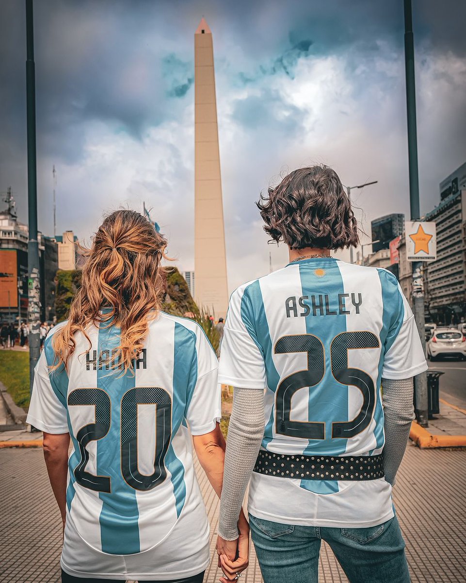 EricasolangeAn1's tweet photo. 6 de Febrero como paso el tiempo, pensar que un año atrás estábamos a solo un mes de nuestro reencuentro, ¡Las esperamos de vuelta en este 2026! ❤️🇦🇷 #HaAshFansRule #EjercitoDeAmor @haashargentina @haashoficial https://t.co/OOXWmutxDA