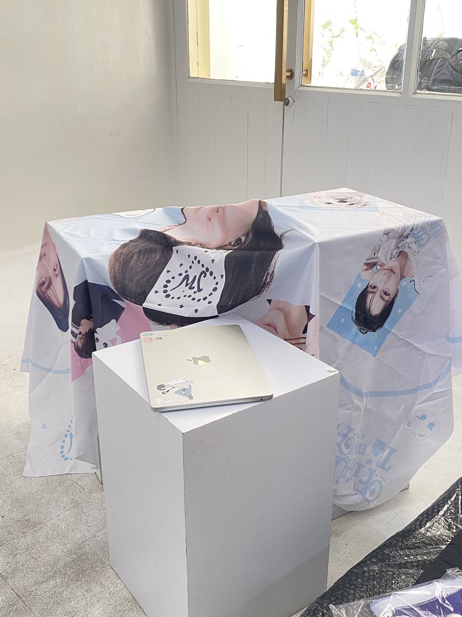 Set up day 🩵🩷🤍 #FromFebToMyFavJUNGWON