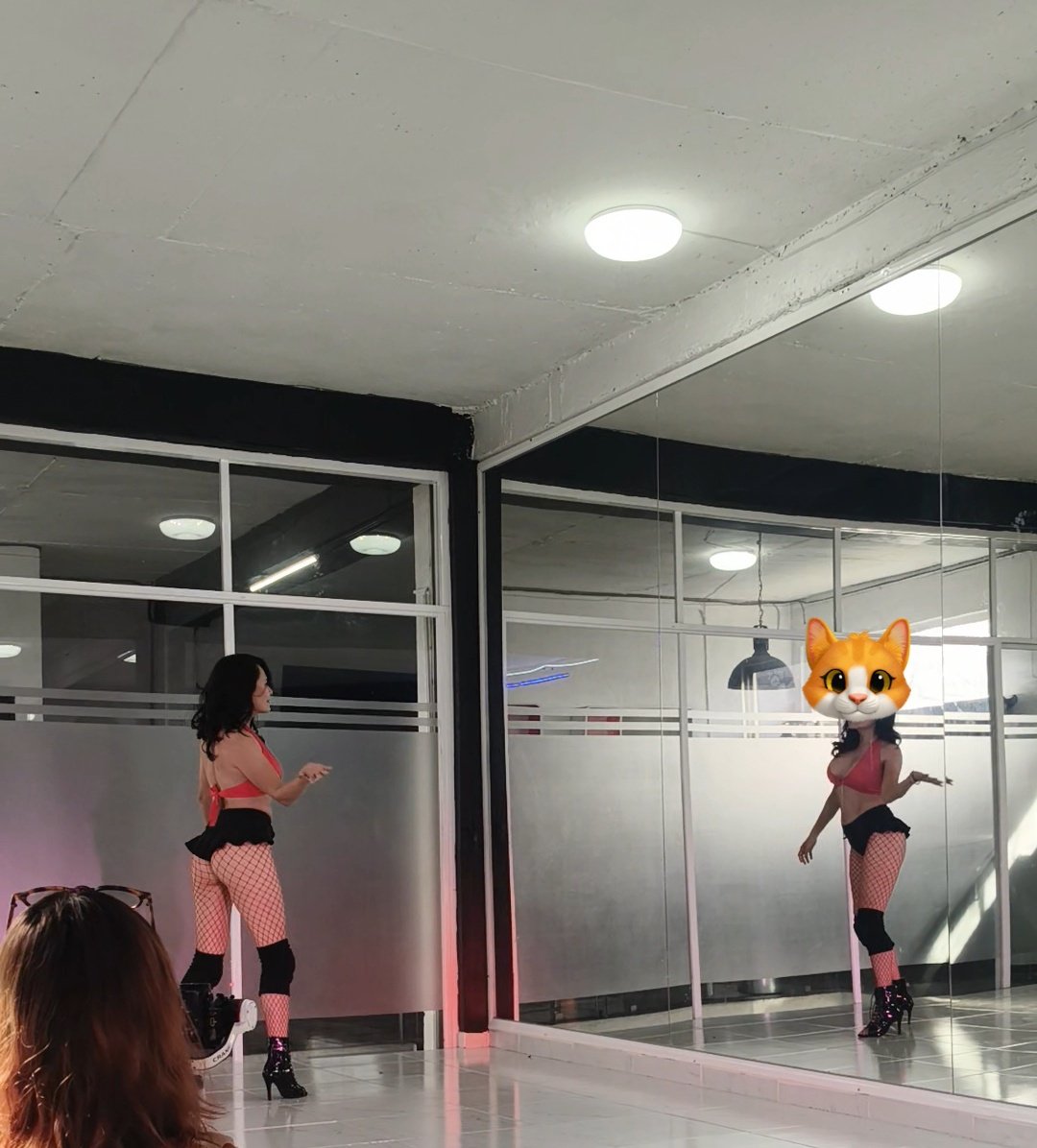 Detrás de 🎥, 😍🤪👿🔥