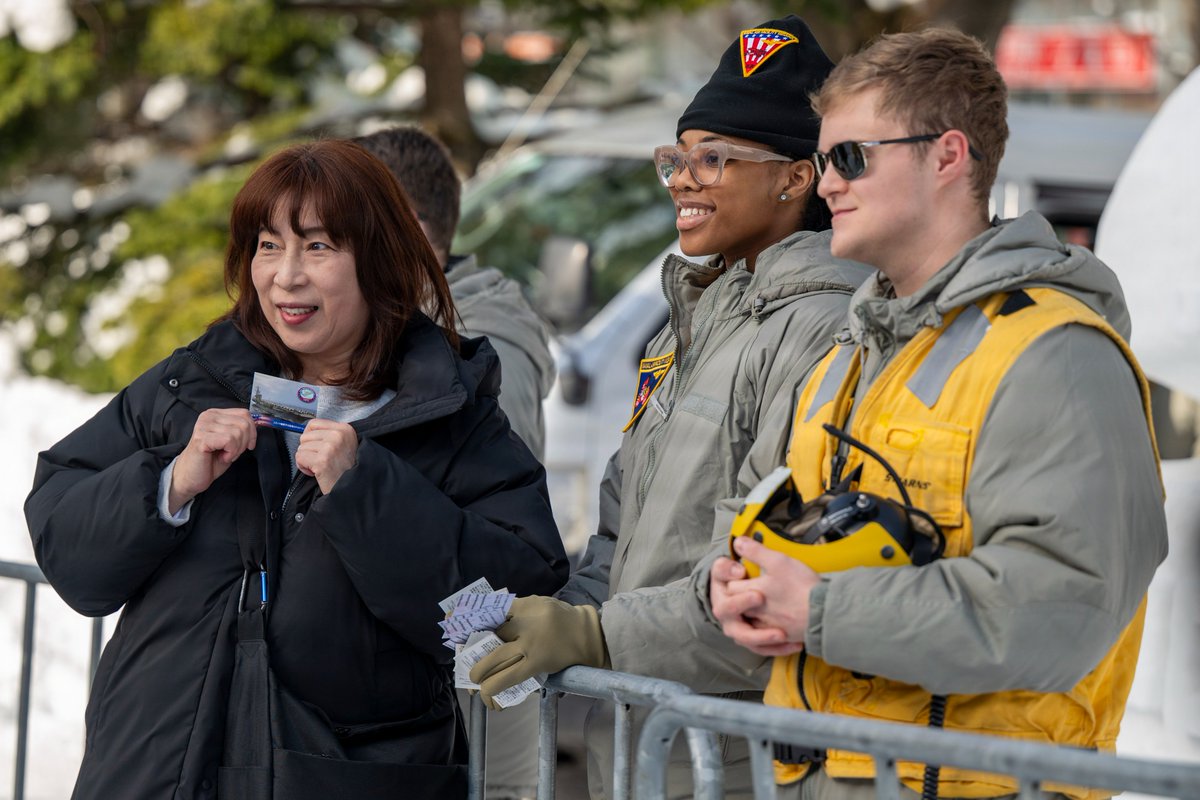 在日米海軍司令部 tweet media