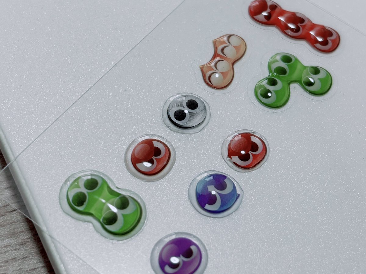 ダイソーのぷよぷよのシールをダイソーのクリアソフトレジンでこうするといい