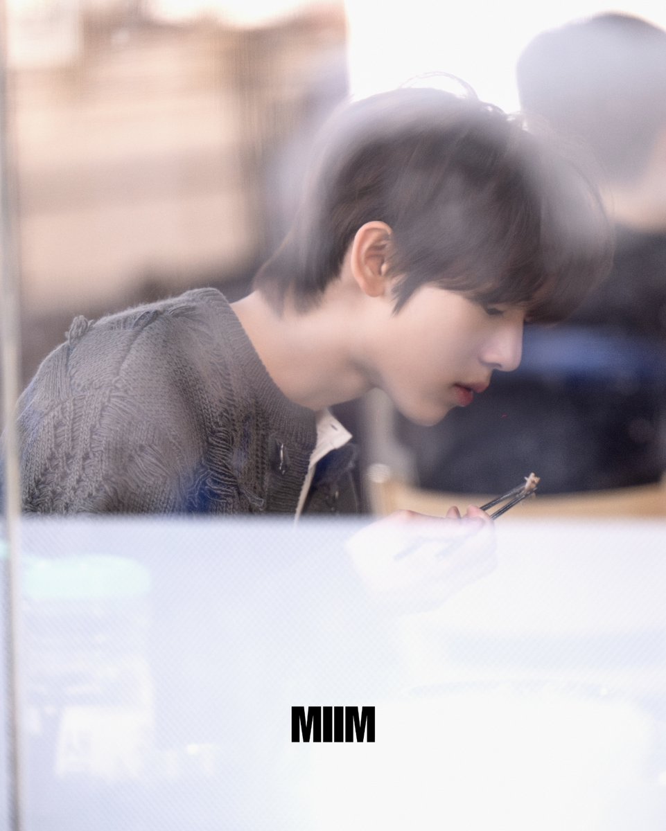 myidolmiim's tweet photo. [EXCLUSIVE] ⭐️MIIMSTREET_제로베이스원 한유진 &amp; 김규빈⭐️
유진이랑 규빈이가 감자탕 먹는 평범한 순간을
제로즈가 평생 앓게 생김 🩵🥹

✔️ 밈 팔로우 하고 제로베이스원 독점 콘텐츠 미리 보기 😁
📎 https://t.co/Z8IdBBJEnQ

#ZEROBASEONE #ZB1 #제로베이스원 #한유진 #김규빈 https://t.co/grUV71BTBB