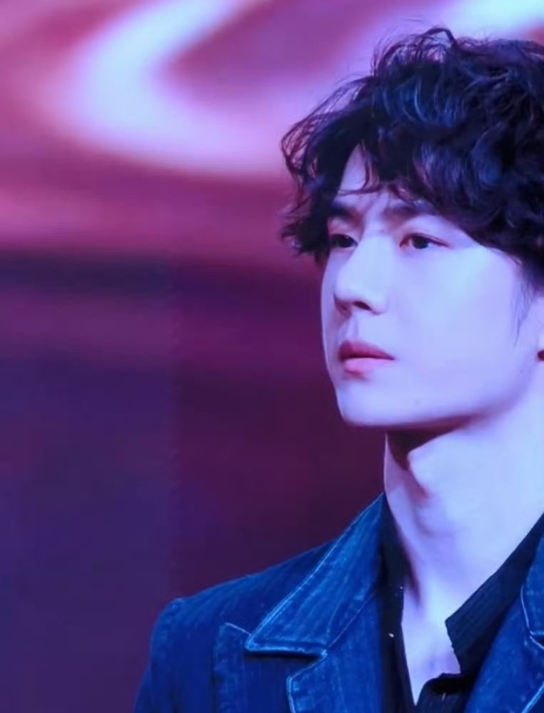 Desperately need Wang Yibo’s skincare routine and beauty tips 😭 

#WangYibo