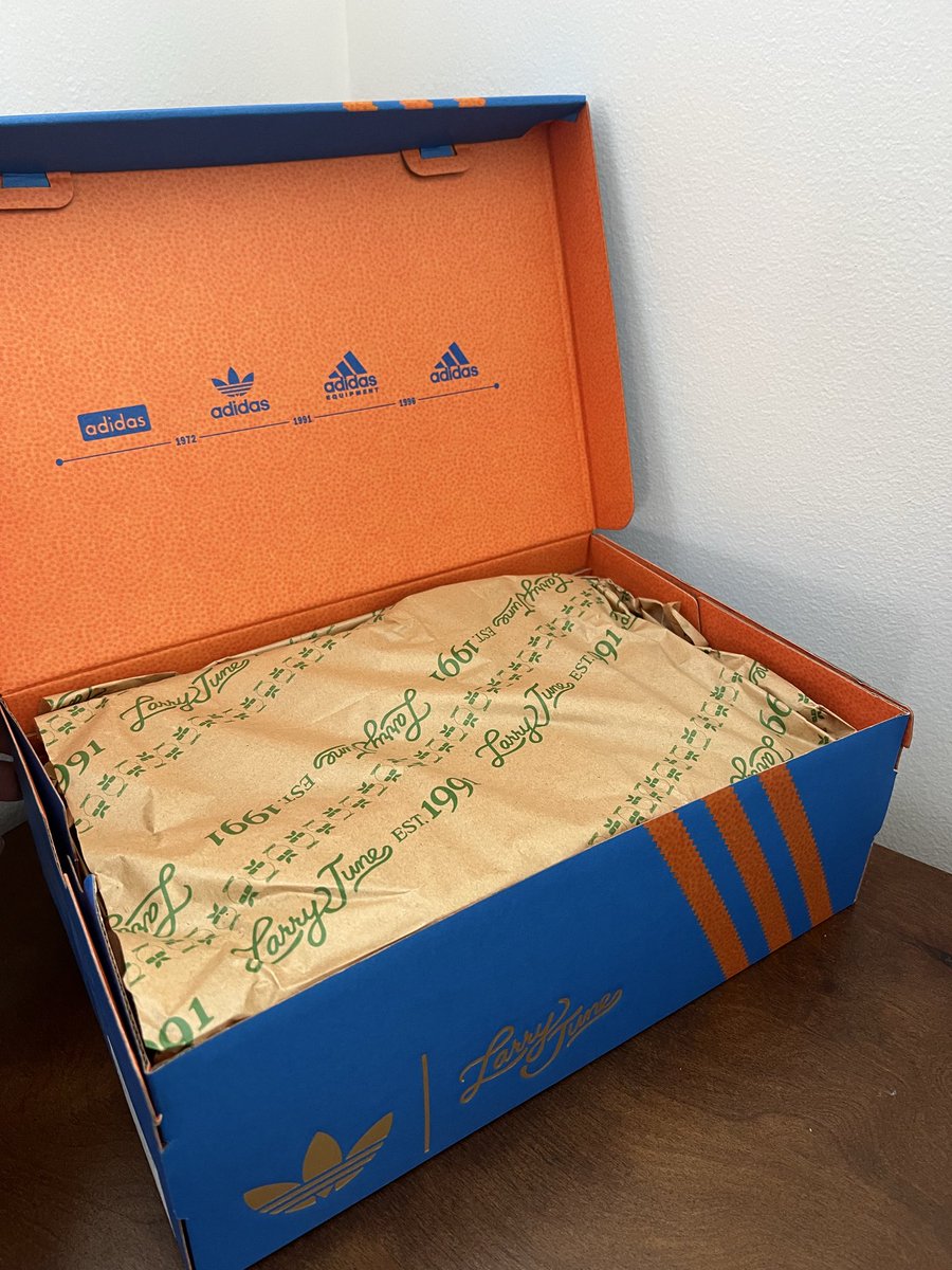 Family and friends <a href="/LarryJuneTFM/">GOOD JOB LARRY  🍊</a> <a href="/adidas/">adidas</a> 🍊💯