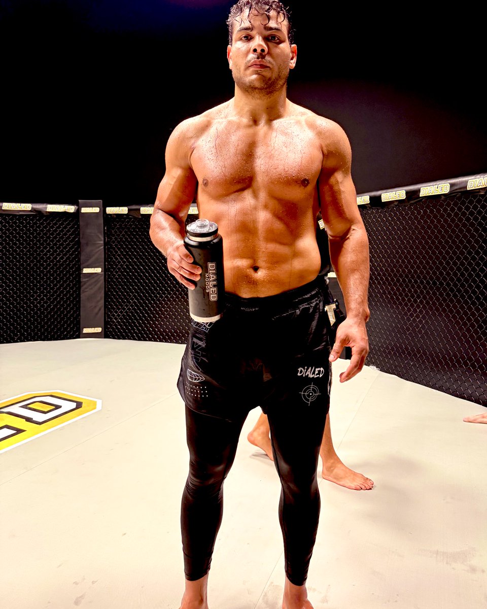 Paulo Costa tweet media