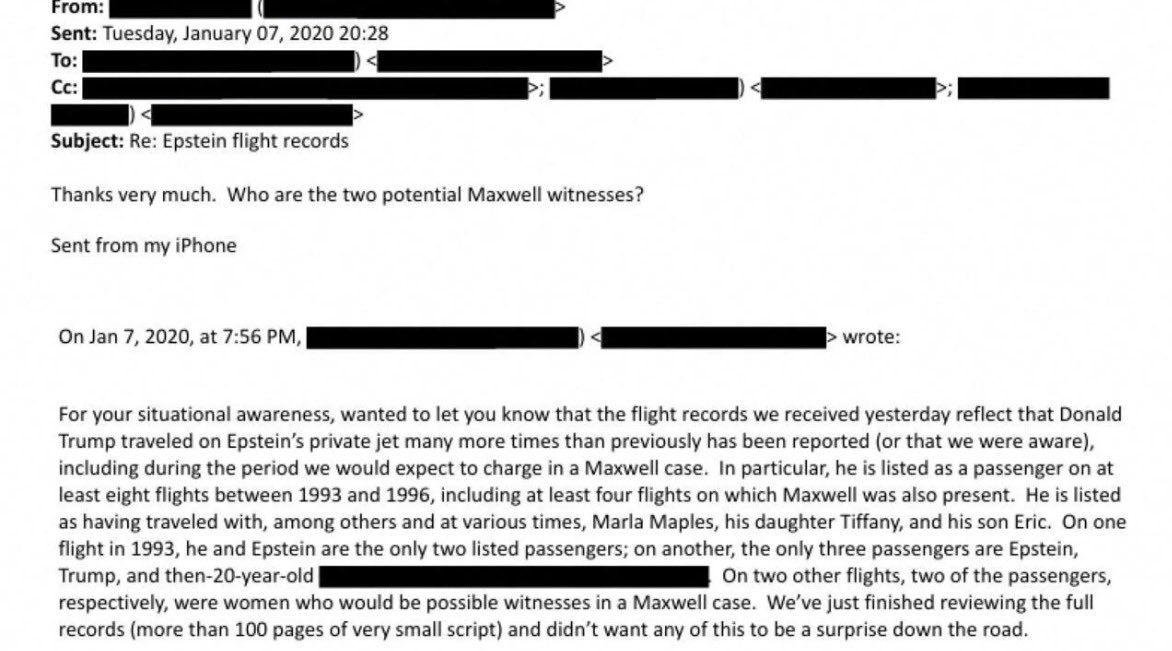 DeGreat4's tweet photo. Trump on Epstein’s plane - interesting the email exchange takes place the day after Jan 6. https://t.co/pPKsIH0VF7
