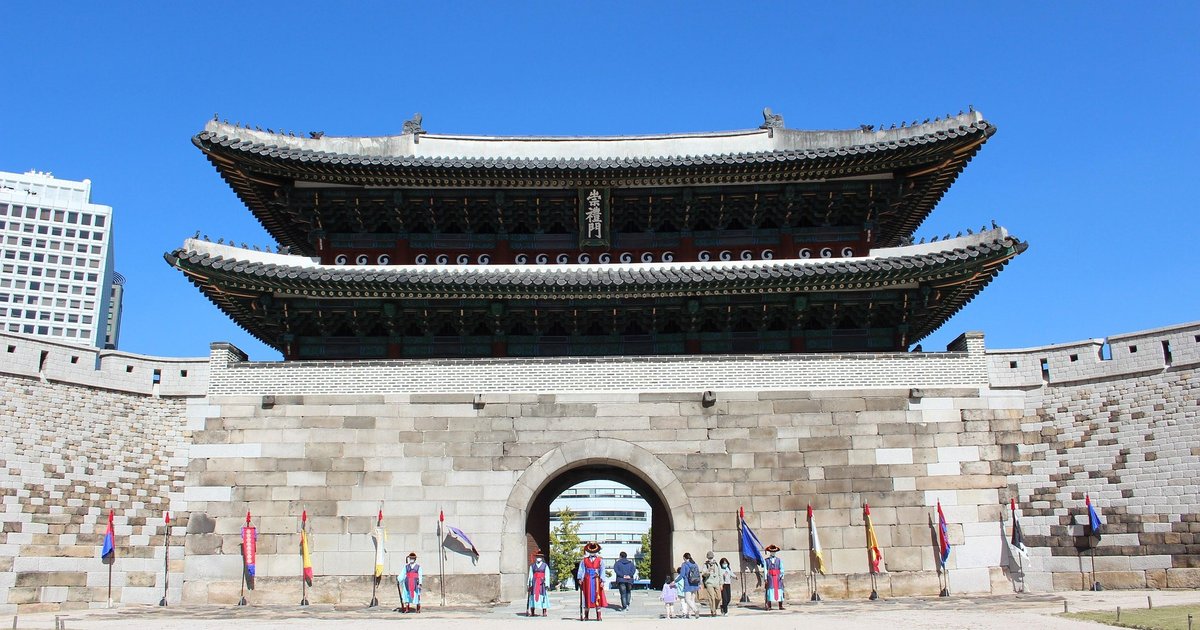 rockstarstae's tweet image. - BIGHIT akan ngadain proyek “BTS The City Arirang Seoul” tgl 20 Maret–12 April, jadi nanti 1 kota berubah jd 1 ruang festival.
- tgl 20 Maret Gerbang Sungnyemun &amp;amp; Seoul Tower akan dihias tampilan visual digital, terus ada program lounge di Yeouido Hangang Park sampai 22 Maret.