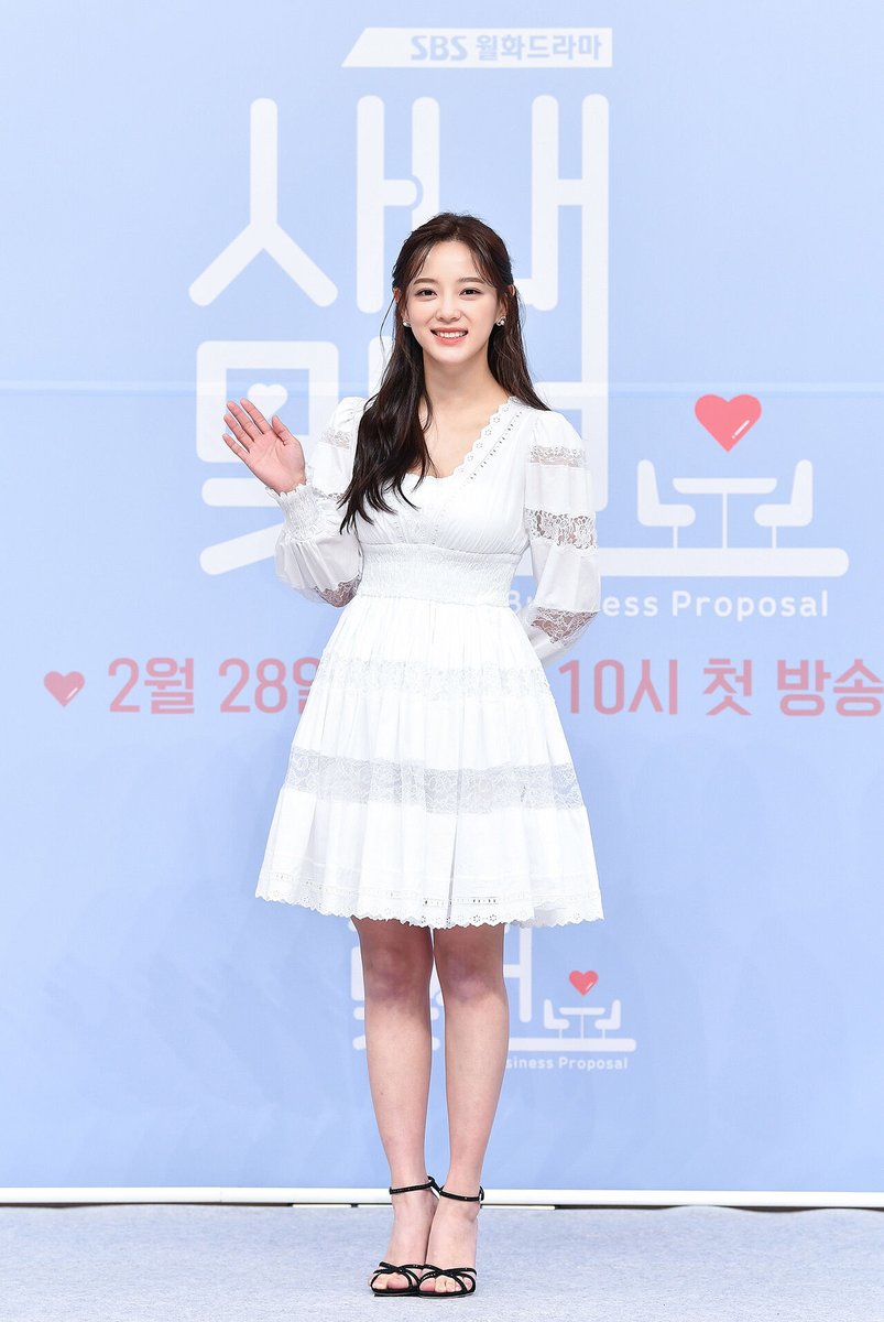 SBS_star's tweet photo. “[Throwback] Kim Sejeong Welcomes Spring in a Breezy Dress
👉 Read full story here : https://t.co/wcXyPhj9ny

#kimsejeong #photo #drama #throwback #SBSStar #KEntertainmentNews
Follow @SBS_star for more updates!” https://t.co/KSLX1I3tg7