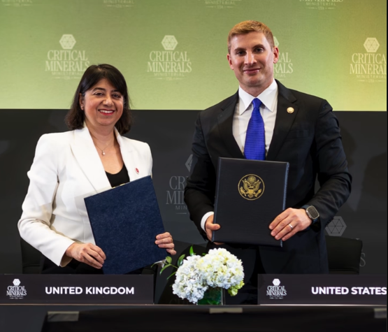 UK and US sign Memorandum of Understanding on critical minerals

The UK and US signed a Memorandum of Understanding on critical minerals in Washington DC on 4 February.

Powerful  move on critical minerals security as the UK and US sign a new MoU to  deepen cooperation, diversify