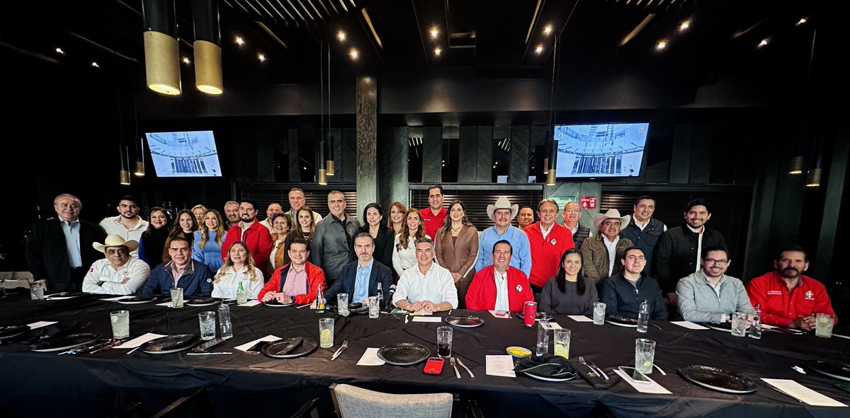 ¡En Nuevo León el PRI está firme y unido! Aquí hay equipo, hay rumbo y hay una militancia que no se raja. Caminamos juntos, trabajando todos los días, cerca de la gente y dando la cara. Así es como sabemos hacer política, con resultados y con compromiso real.

Aquí tenemos