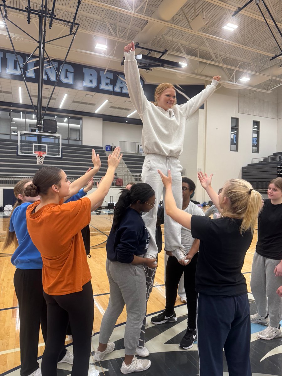 LSBCheer's tweet image. Today was “Bring a Friend to Practice” Day #GoGrizzGo #ClawsOut