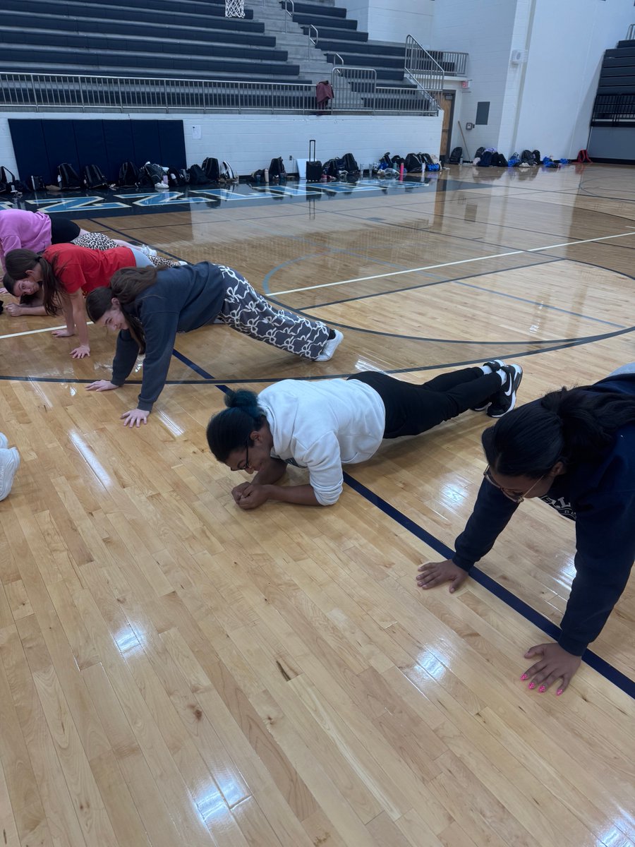 LSBCheer's tweet image. Today was “Bring a Friend to Practice” Day #GoGrizzGo #ClawsOut