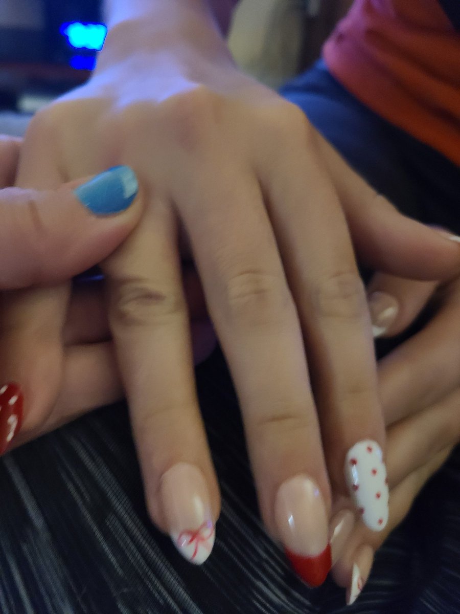 Xkaliber17's tweet photo. @CatherinVaritek Could you help settle a disagreement. I need your opinion for my daughter who is a softball catcher, feel free to ask Jason, will these nails affect her throws? Thanks so much! https://t.co/OHxHKTYQIU