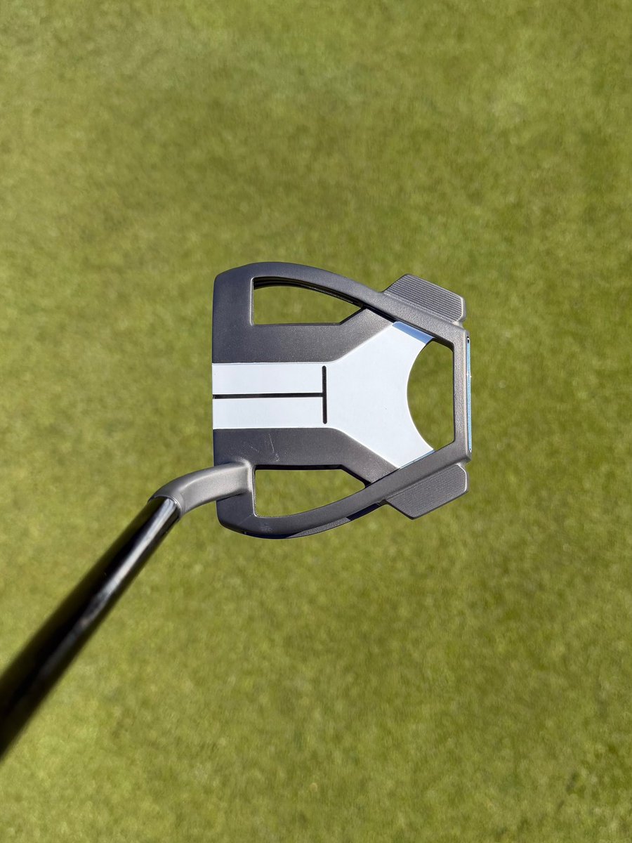 morikawa Collin Morikawa switched putters again. After using a Spider ZT in