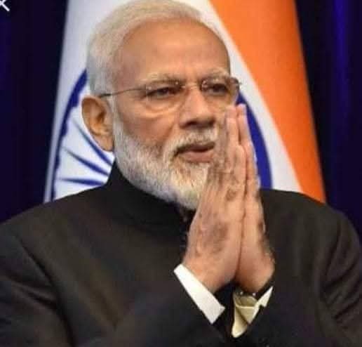 பிரதமர் "மோடி" ஒரு சாதாரண சராசரியான அரசியல்வாதியோ.... 
பிரதம மந்திரியோ அல்ல.....!

நாடி நரம்பு எல்லாம் தேசபக்தி ஊறியுள்ள.... அவர் ஒரு
கண்டிப்பான ஆசிரியர்..!

வாங்கிய விலையில் பெட்ரோல் விற்க வேண்டும் என்று கேள்வி கேட்கும் நீங்கள் ...

1. பதினான்கு  ரூபாய்க்கு கோதுமை வாங்கி