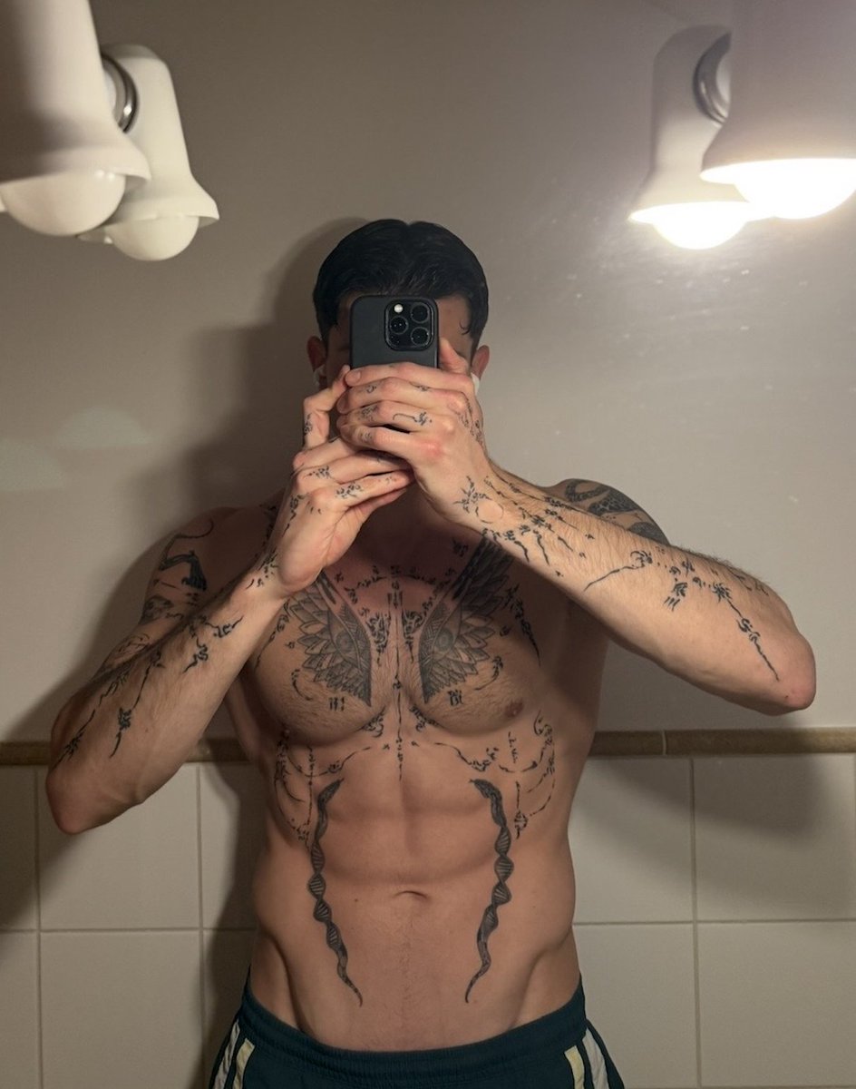 Noah tweet media