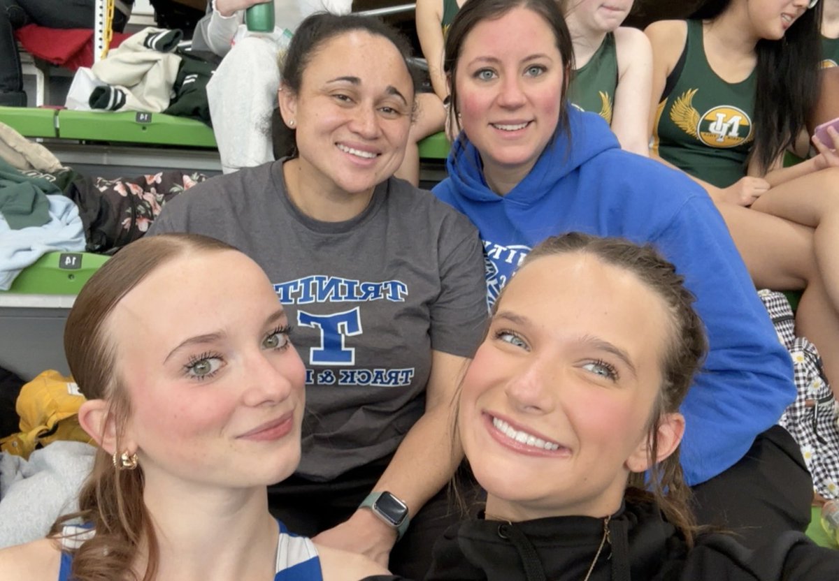 THStrack_field tweet media