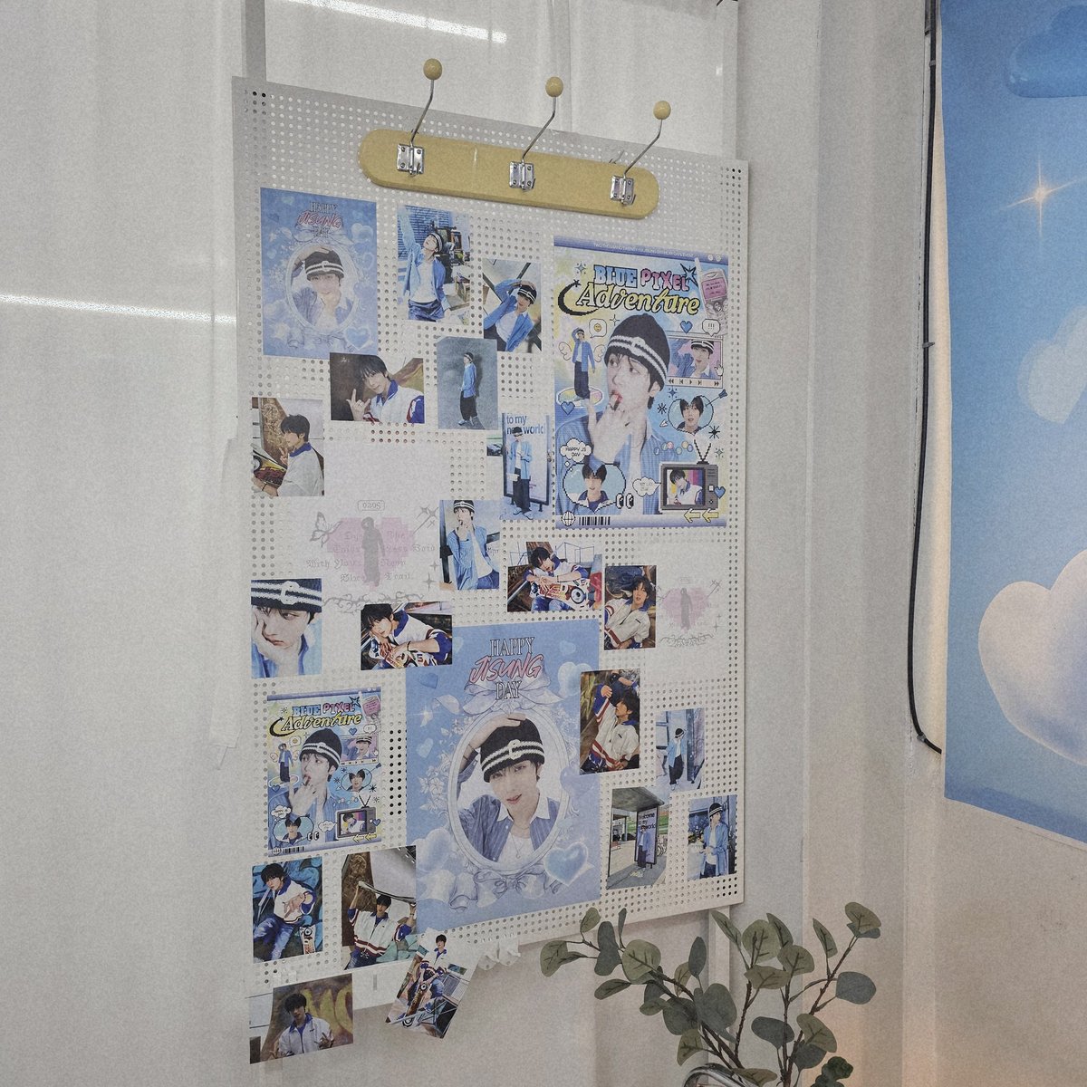 mxe_omg's tweet photo. @JJI_HBD_0205 @star_jisung205 @NCT_4ever_love 📍카페니타 (BLUE PIXEL ADVENTURE)
@special_b_day 

진짜 많이 꾸며져있는데 이뿜
전체적으로 봤을 때도 이뿐데 자세히 보면 더 이뿐듯 https://t.co/Jd8RSXYMX6