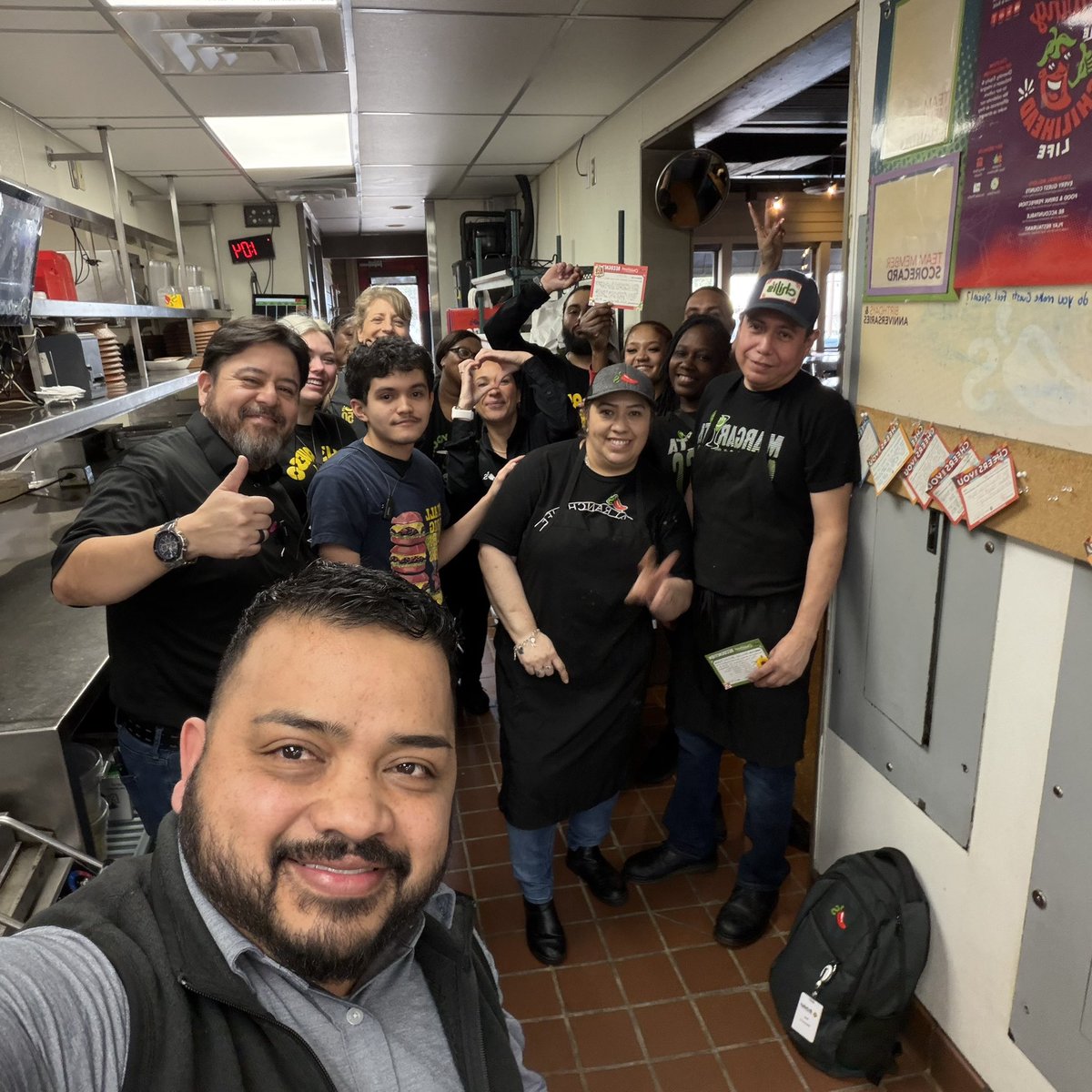 Roymascorros's tweet image. Hi, Welcome to Chilis 🌶️😀

We had a great time playing Restaurant with Karina, one of our newest GMs, and Team Cedar Hill. Karina is already demonstrating strong leadership—driving solid operations while creating an outstanding team culture. #Chilislove #Leadership