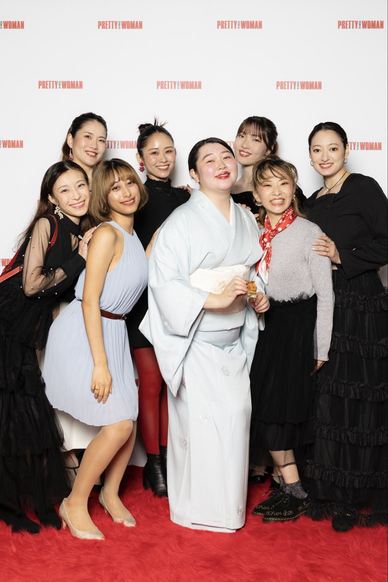 DANCEm25's tweet photo. PRETTY WOMAN the  musical
残すところ東京は５公演となりました🌹
毎日沢山のあたたかいお客様がいらっしゃってくださって、幸せの極みです。
パワーをくださって、いつも本当にありがとうございます！
あと５公演もFulloutで💃
劇場でお待ちしております♡

#prettywomanjp 
#プリティーウーマン https://t.co/Dyz8RwxNTA