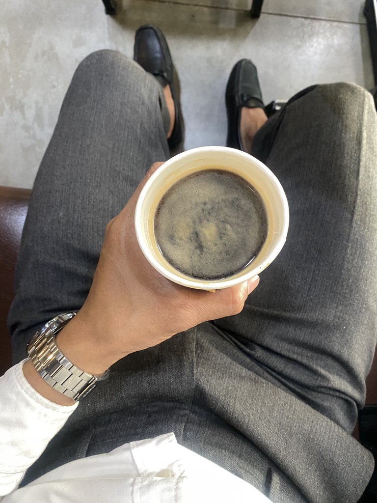 วันศุกร์แล้ว เลิกงานอยากนั่งกินเบียร์เย็นๆกับใครสักคน🤍