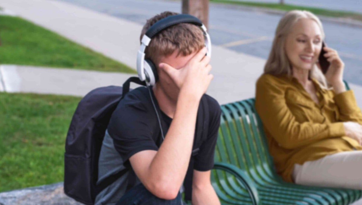 TheBabylonBee's tweet image. Mom Embarrasses Teen Son By Existing In Public buff.ly/N8n5cEl