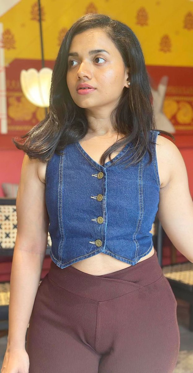 किसी ने एक शादीशुदा आदमी से पूछा 🗣️
“आप शादी से पहले क्या करते थे?”  
उसकी आँखों में आँसू आ गए और बोला..😢😥

जो मेरा मन करता था”… 😉😄😝😛😁