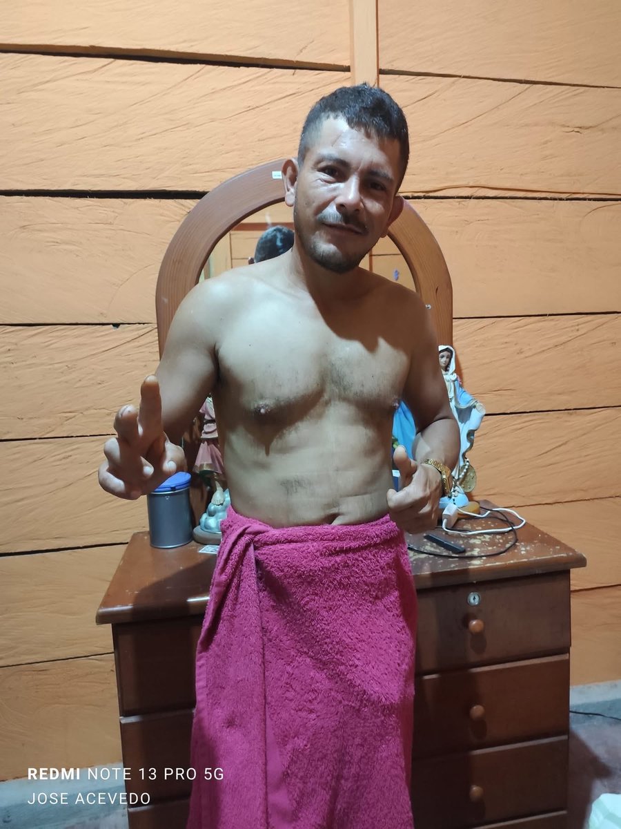 Joseacevado's tweet photo. Quien se quiere duchar https://t.co/3HzeGRC7Mr