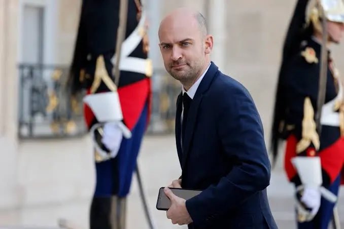 The French Foreign Minister <a href="/jnbarrot/">Jean-Noël Barrot</a> is not welcomed by the Syrian people when he chooses to meet with the leader of a militia — a non-state actor — and elevates it to the level of a state.
The French have a dark and troubling history in Syria and have never offered anything