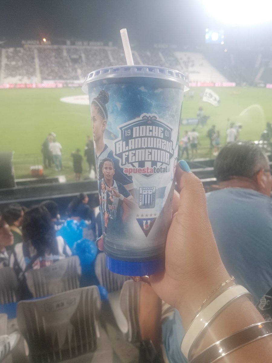 la_chiiniiii 26🌟 tweet media