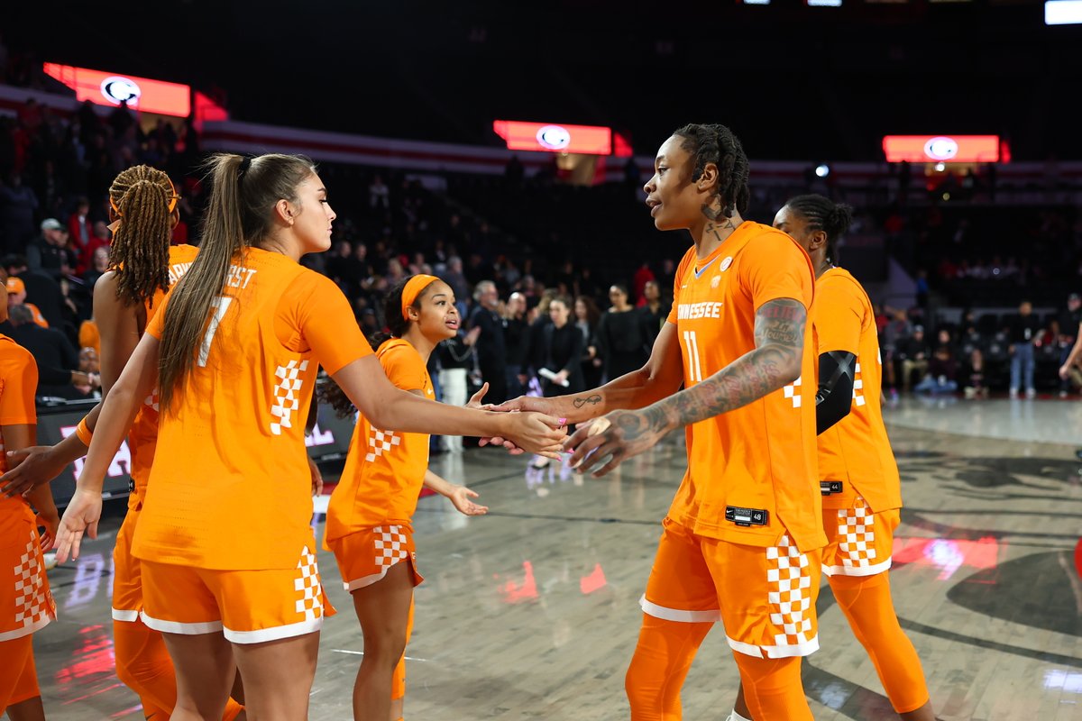 LadyVol_Hoops's tweet photo. no. quit. https://t.co/MJo2HYrJwB