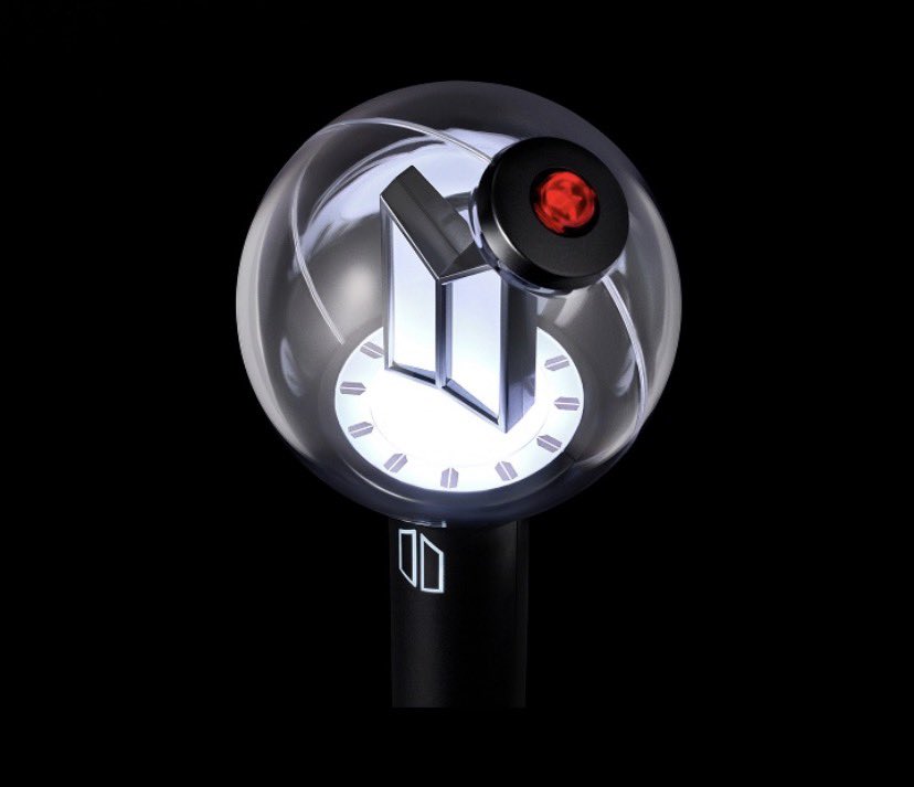 ตรงกลางคือโลโก้บีทีเอส ซึ่งวางอยู่กึ่งกลางบนฐานที่เป็นโลโก้อาร์มี่ล้อมรอบเป็นวงกลม 

แสงสว่างจากฐานของอาร์มี่ ที่ส่งขึ้นไปทำให้ดวงดาวที่ชื่อบีทีเอสสวยงามที่สุด